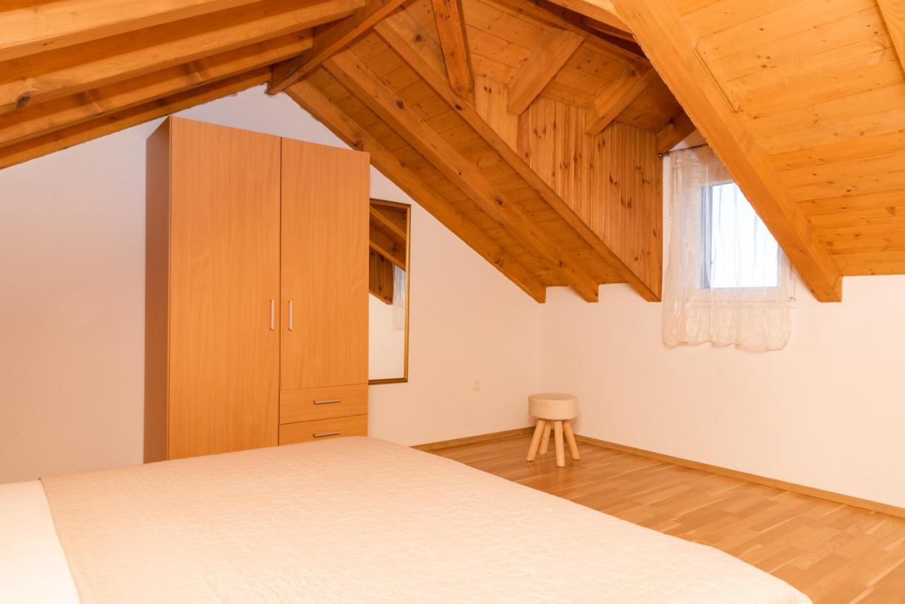 פוסטיר Marina Holiday Home מראה חיצוני תמונה