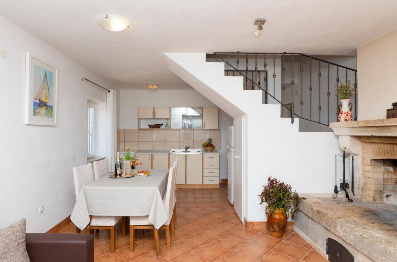 פוסטיר Marina Holiday Home מראה חיצוני תמונה