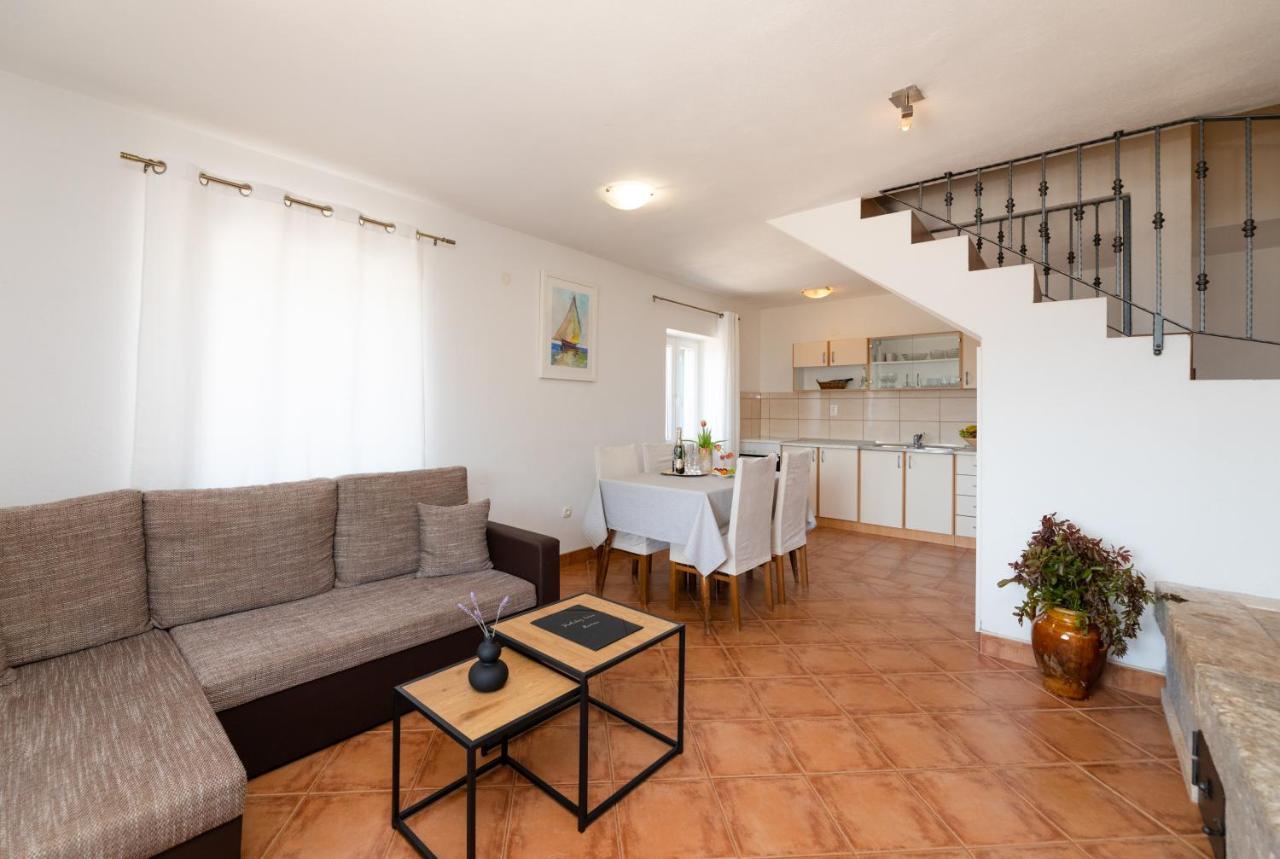 פוסטיר Marina Holiday Home מראה חיצוני תמונה