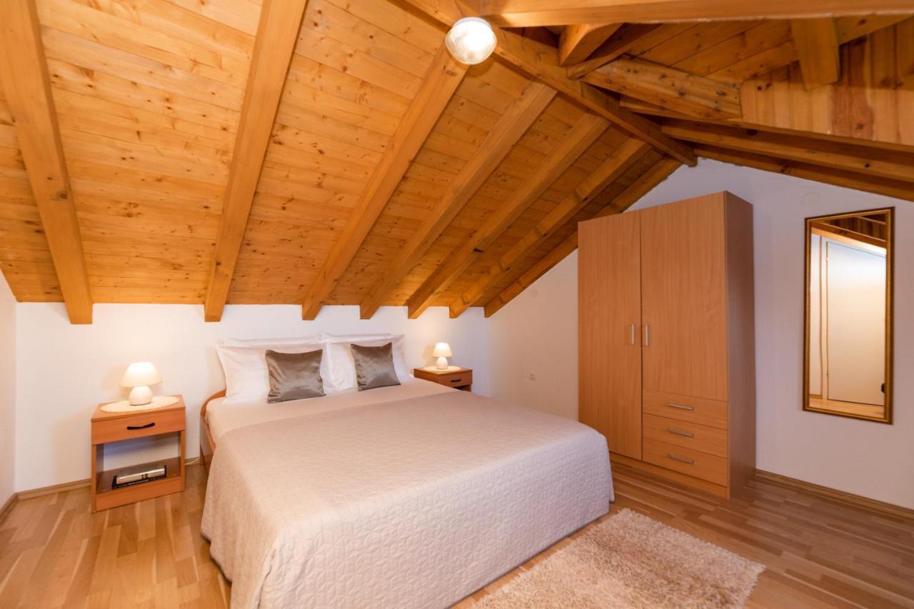 פוסטיר Marina Holiday Home מראה חיצוני תמונה